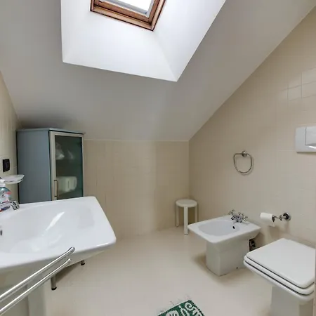 Feriehus Classy Large House With Garden In Centre Rimini