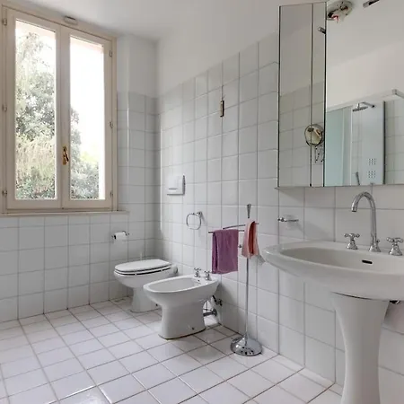 Classy Large House With Garden In Centre Feriehus *