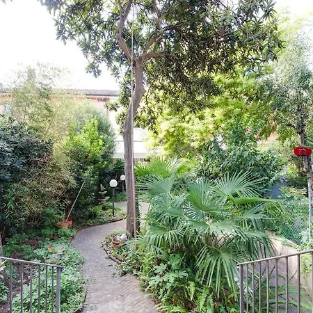 Classy Large House With Garden In Centre * Rimini